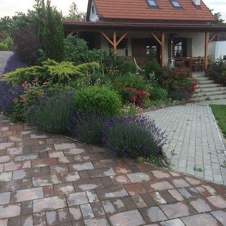 Vörösmál Vendégház Balatonfüred Exterior foto