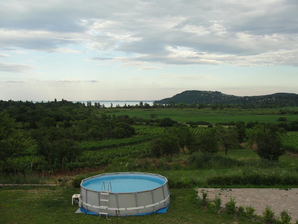 Vörösmál Vendégház Balatonfüred Habitación foto